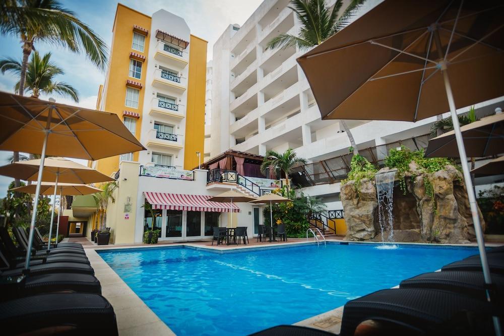 Best Western Hotel Posada Freeman Zona Dorada Масатлан Екстериор снимка