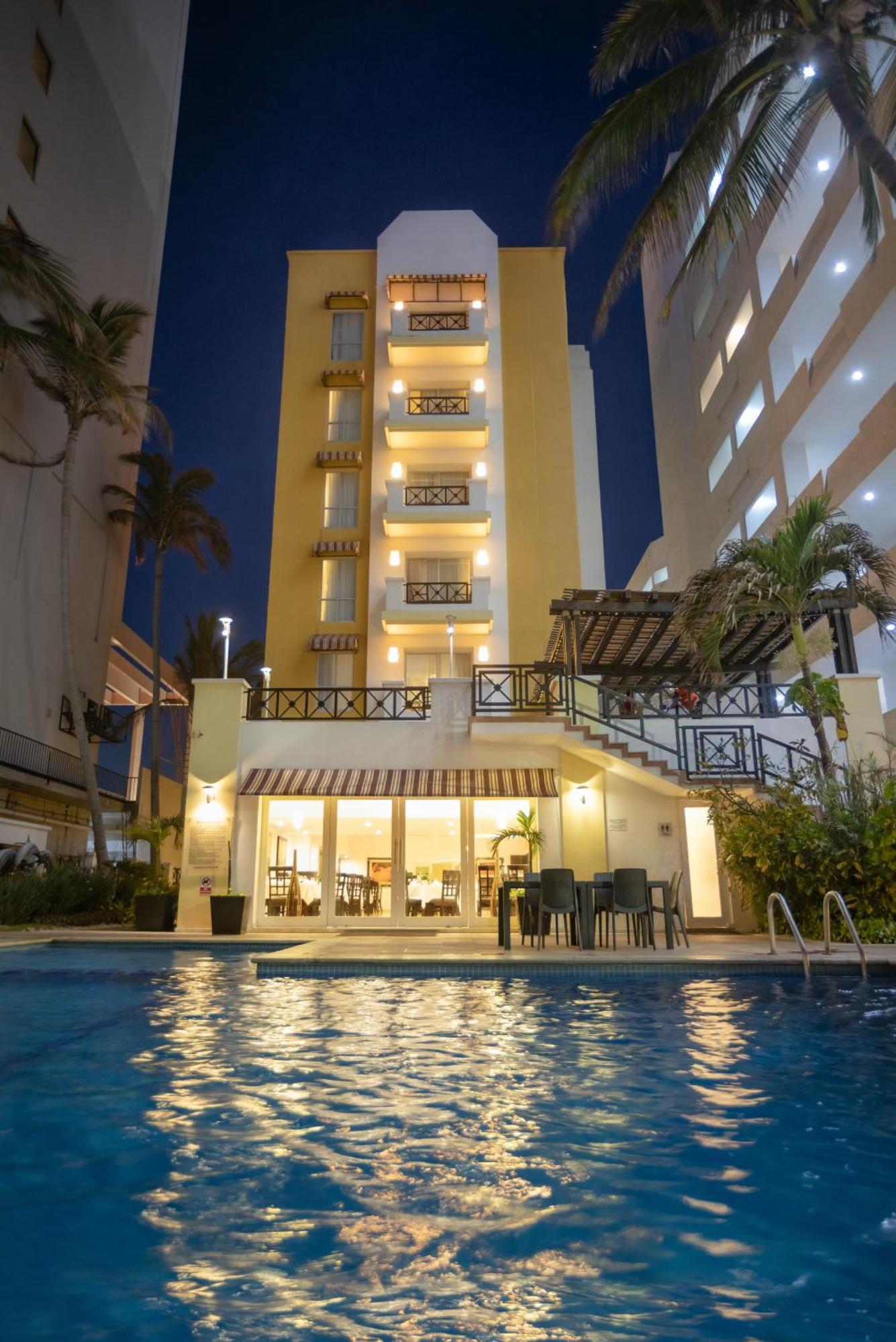 Best Western Hotel Posada Freeman Zona Dorada Масатлан Екстериор снимка