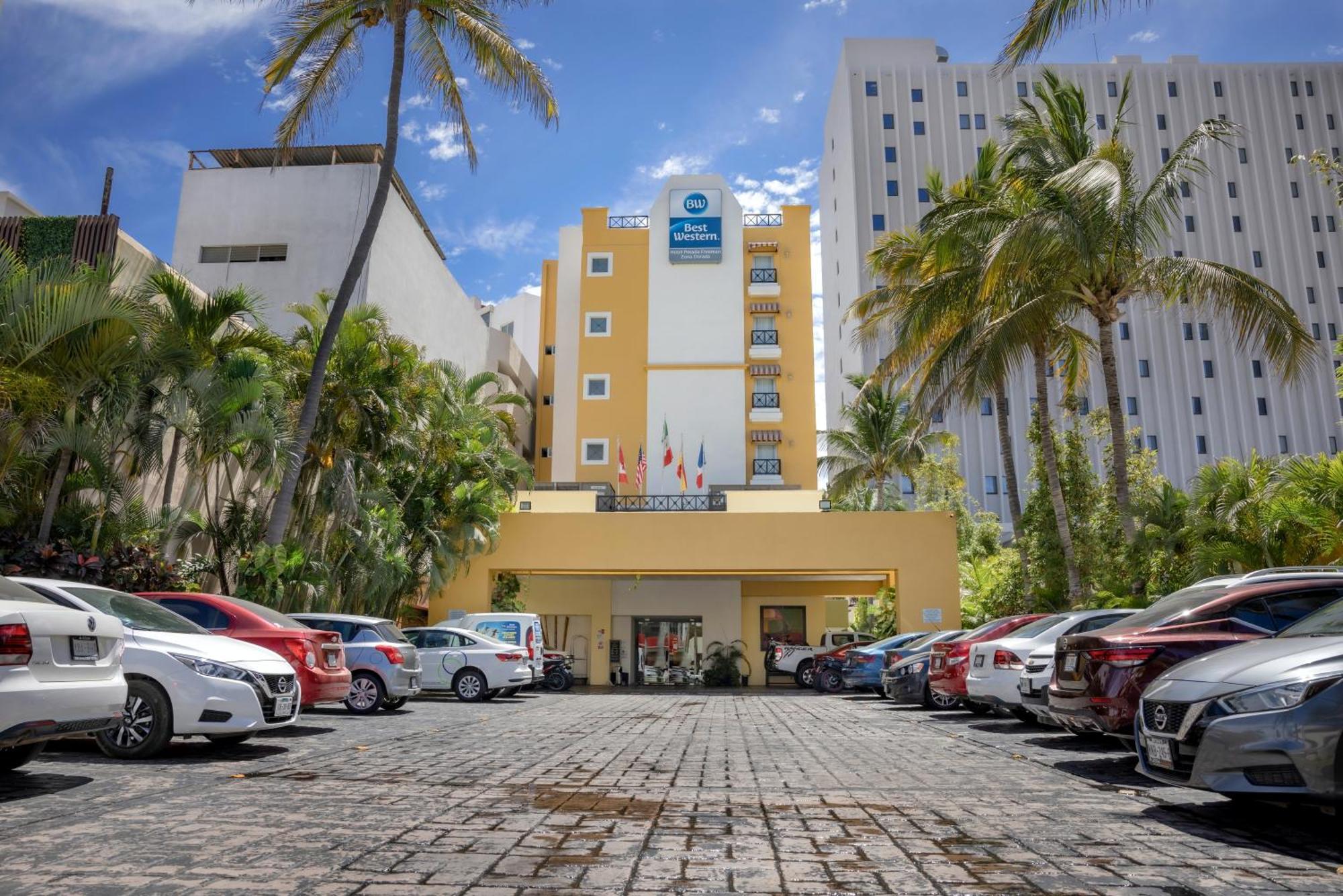 Best Western Hotel Posada Freeman Zona Dorada Масатлан Екстериор снимка