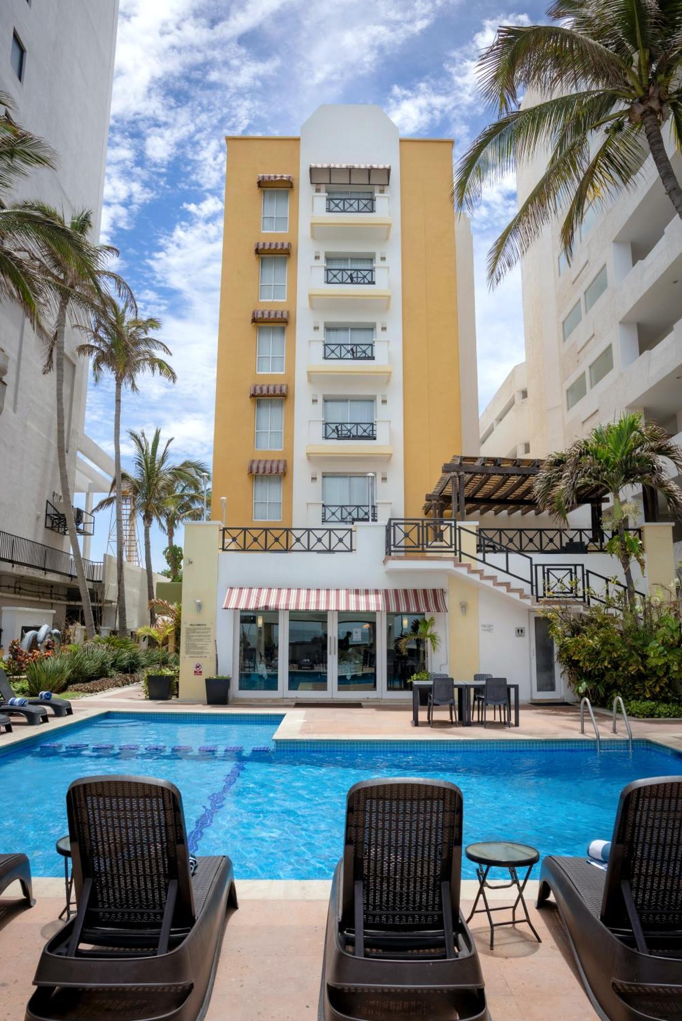 Best Western Hotel Posada Freeman Zona Dorada Масатлан Екстериор снимка