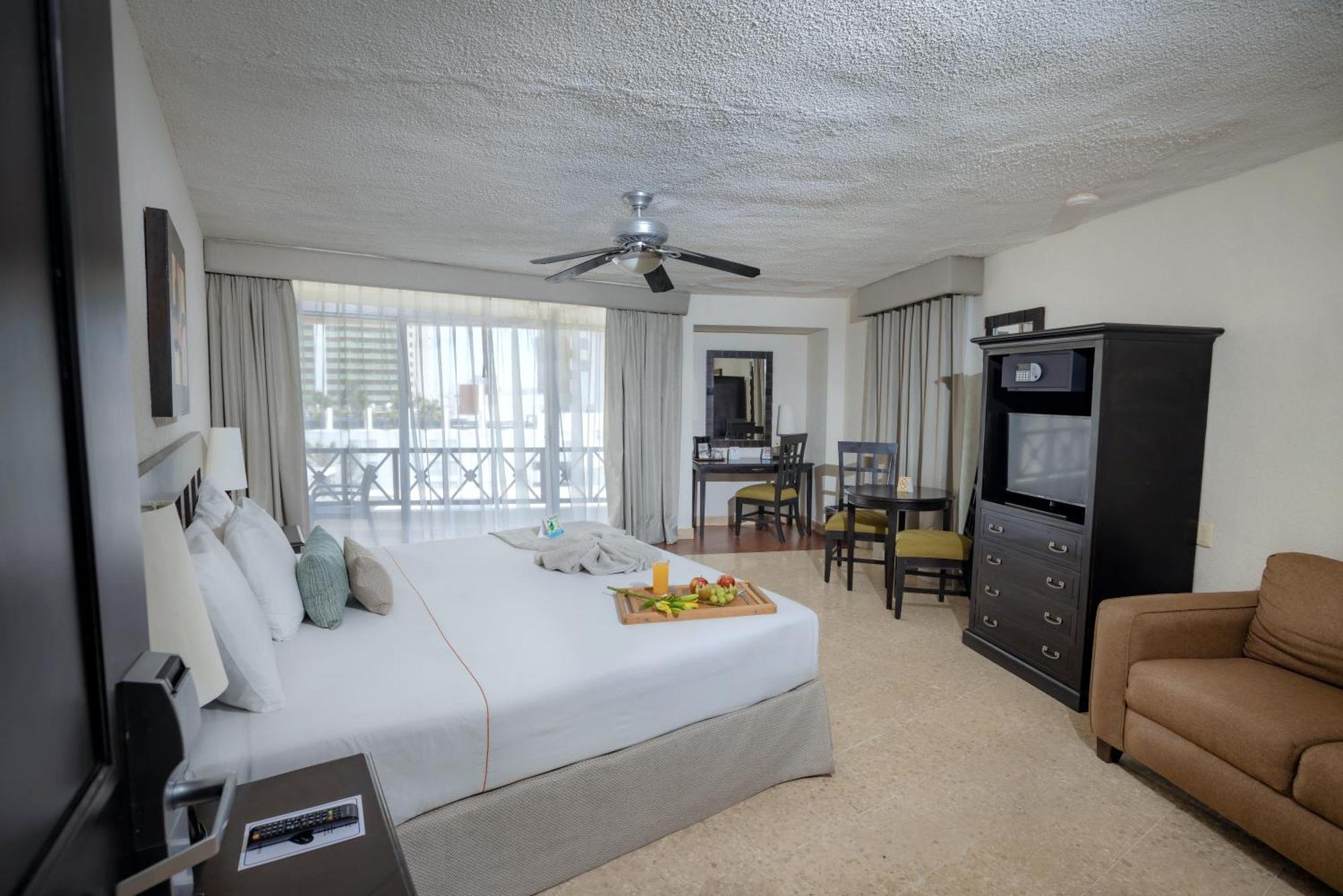 Best Western Hotel Posada Freeman Zona Dorada Масатлан Екстериор снимка