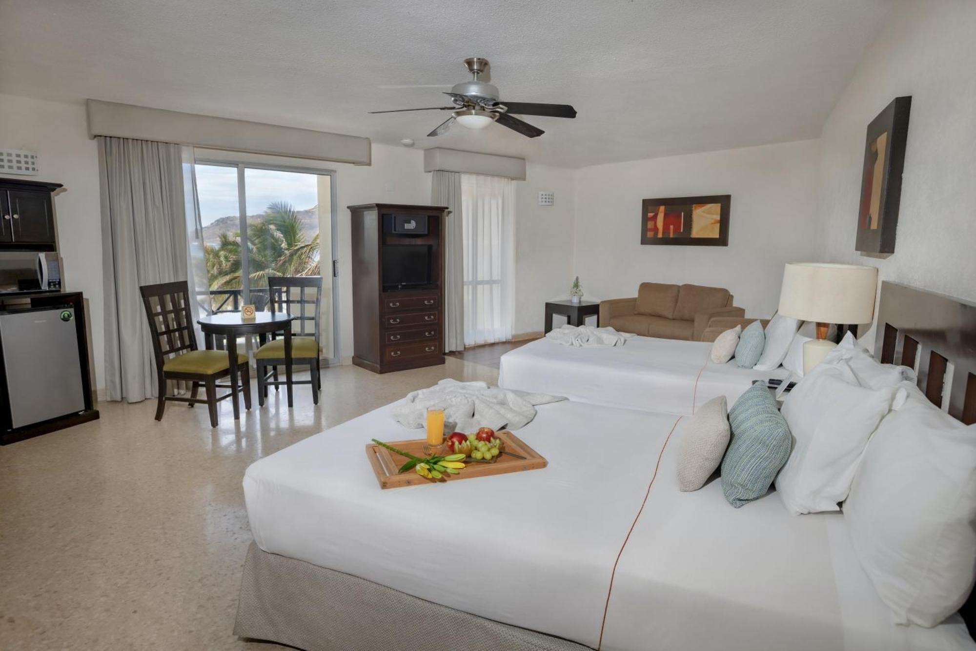 Best Western Hotel Posada Freeman Zona Dorada Масатлан Екстериор снимка