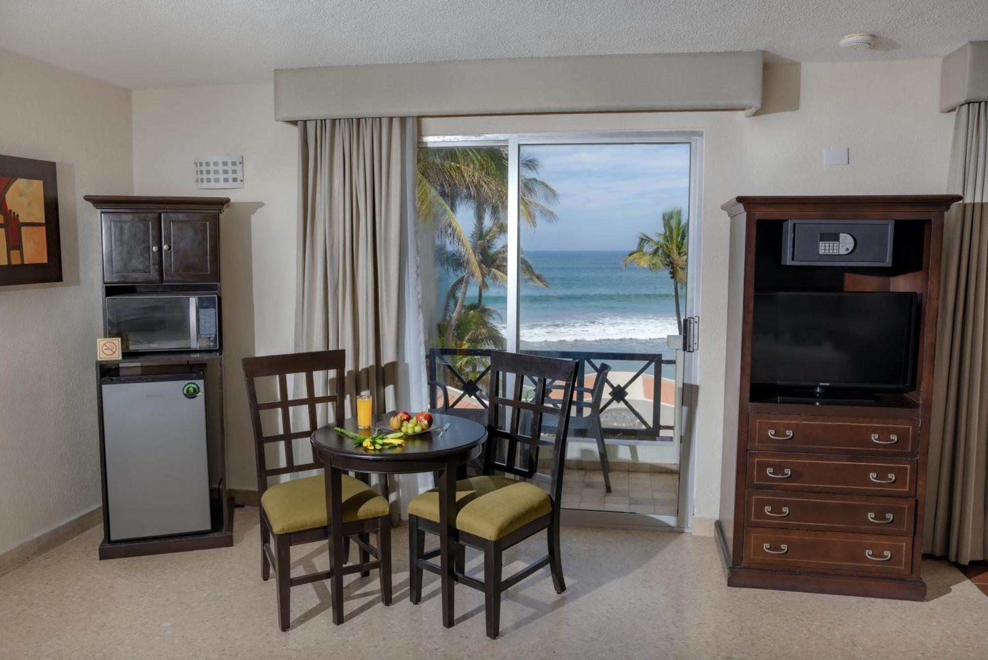 Best Western Hotel Posada Freeman Zona Dorada Масатлан Екстериор снимка