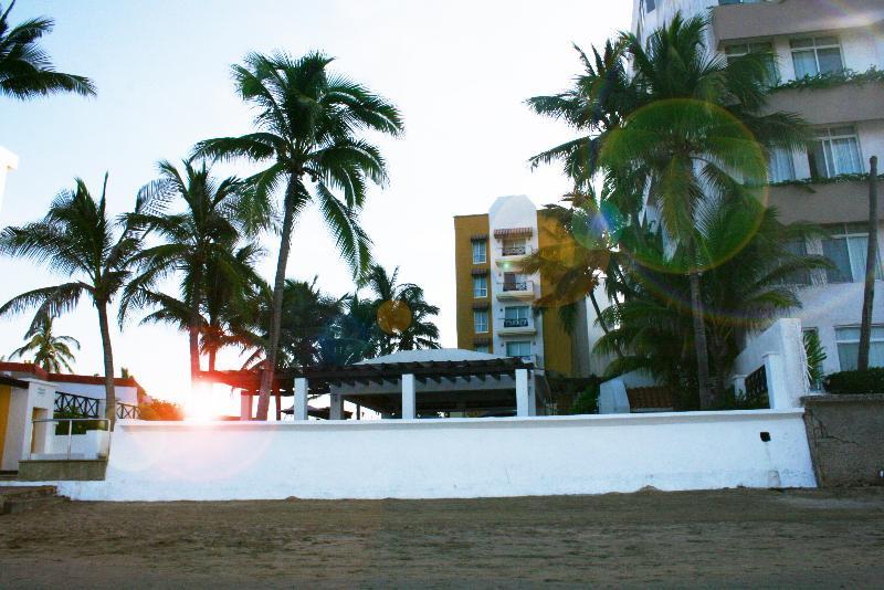 Best Western Hotel Posada Freeman Zona Dorada Масатлан Екстериор снимка